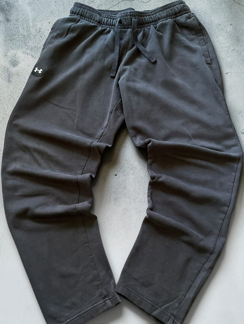 Under Armour Men's Baggy Sweatpants Size Large Loose Coldgear Comfy Loungewear